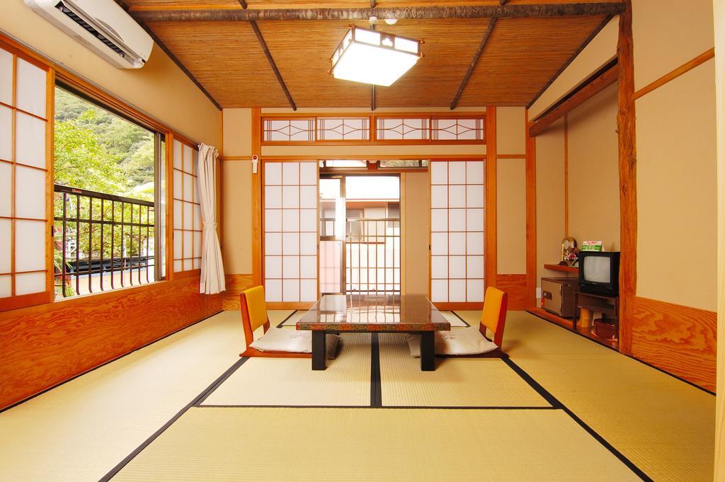 Hotel Sansou Nagisa Isehara Pokoj fotografie